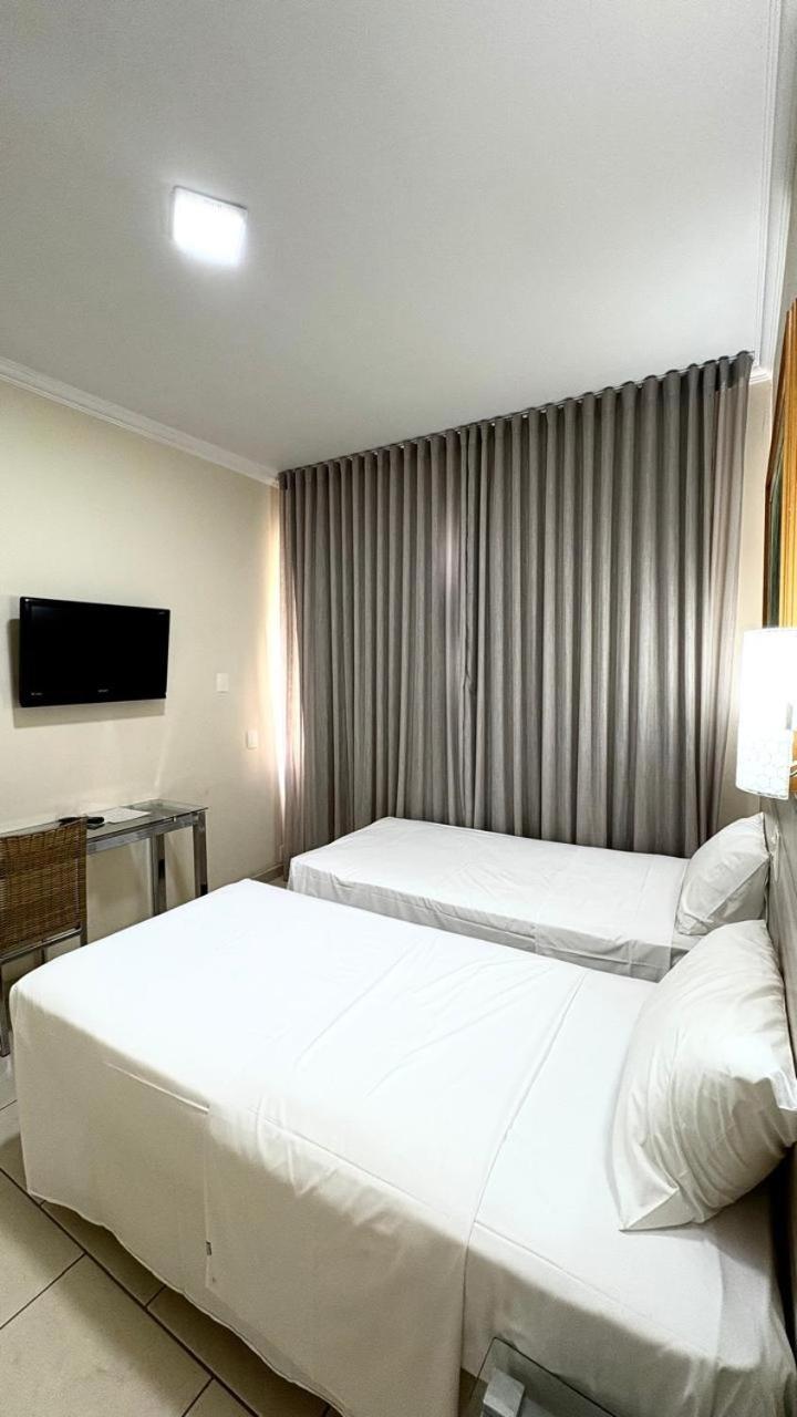 Hotel Del Rey Curitiba By Poty - Na Famosa Rua XV De Novembro Экстерьер фото